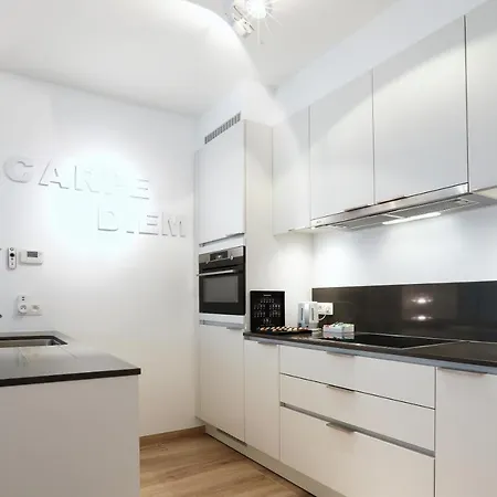 Luxury 210 - Adult Only شقة *